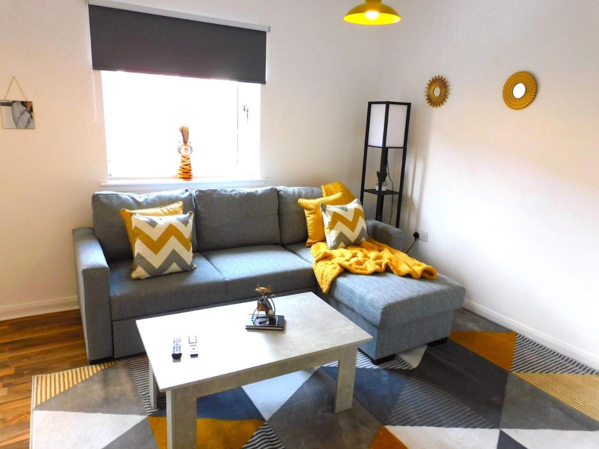 Newly Refurbished 1 Bed Apt In Hamilton Close To Station And Local Amenities Kültér fotó